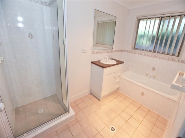22 Hamilton Drive, CLINTON, QLD 4680