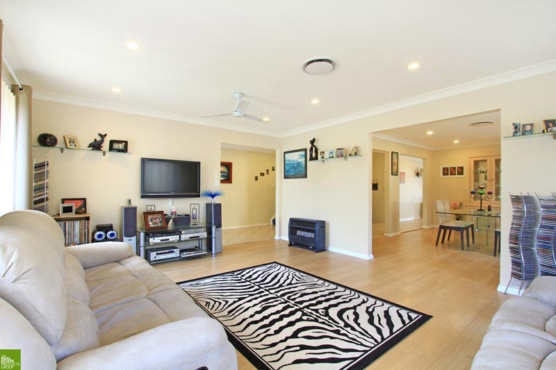 2 Cosgrove Avenue, FLINDERS, NSW 2529