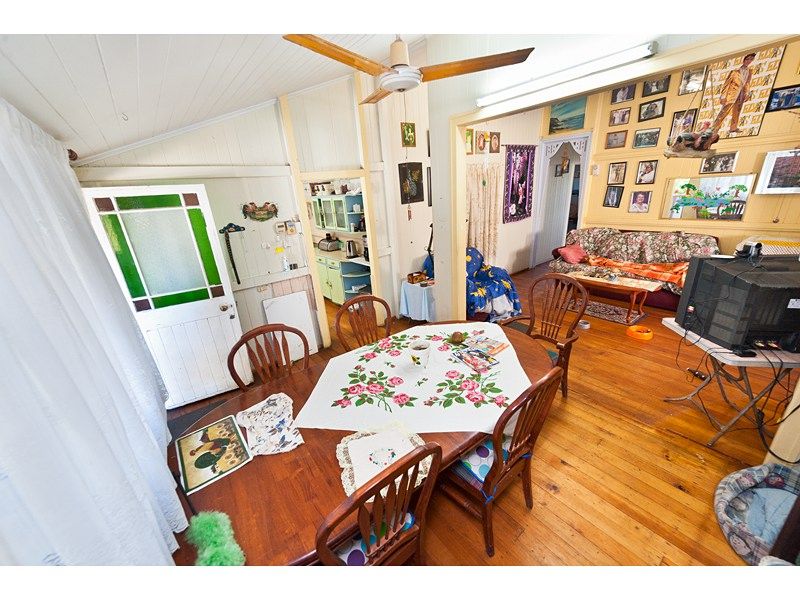 350 East Street, DEPOT HILL, QLD 4700