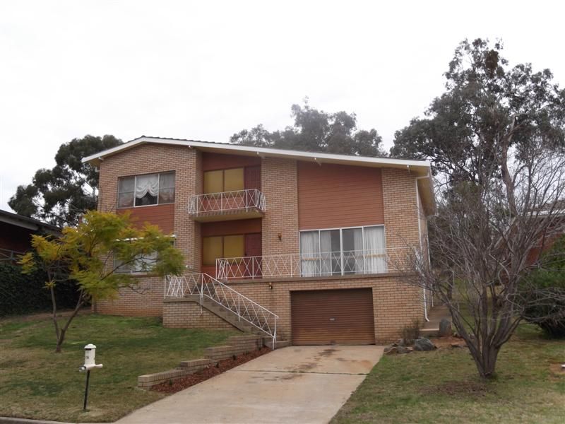 16 Kanangra Street, COWRA NSW 2794