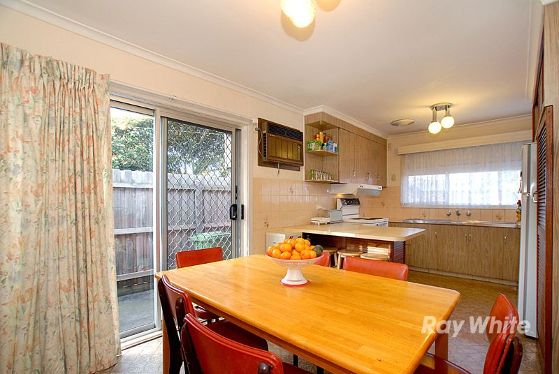 8 Victor Avenue, DANDENONG NORTH, VIC 3175