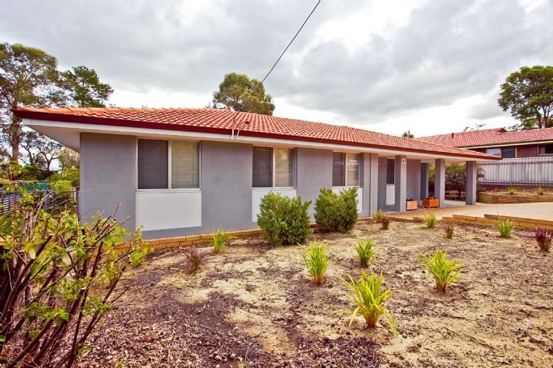 41 Bridgwood Road, LESMURDIE, WA 6076