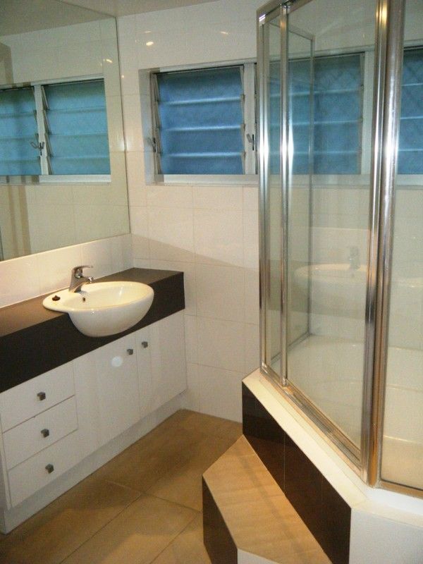 13 Palm Drive, MOOLOOLABA, QLD 4557