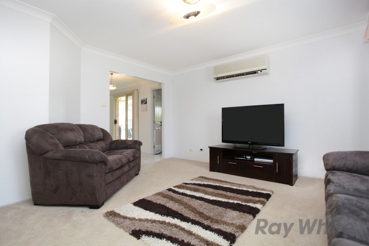 6 Burraga Place, GLENMORE PARK, NSW 2745
