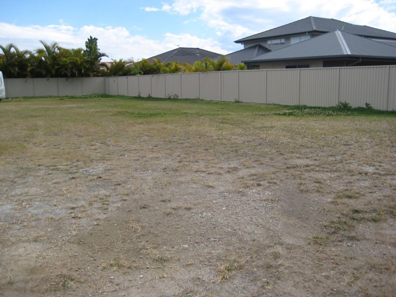 8 Torrevella Vista, COOMBABAH, QLD 4216