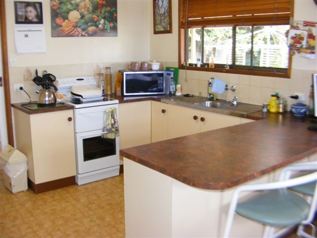 16 Claire-Lee Crescent, KINGSTHORPE, QLD 4400
