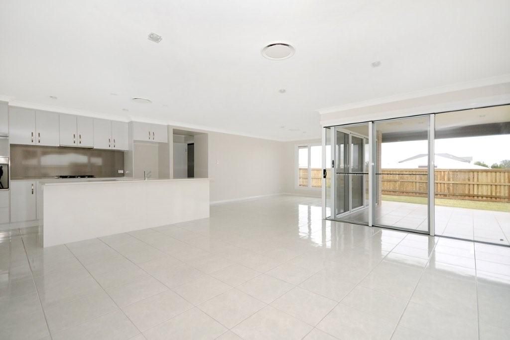 36 Nursery Drive, MIDDLE RIDGE, QLD 4350