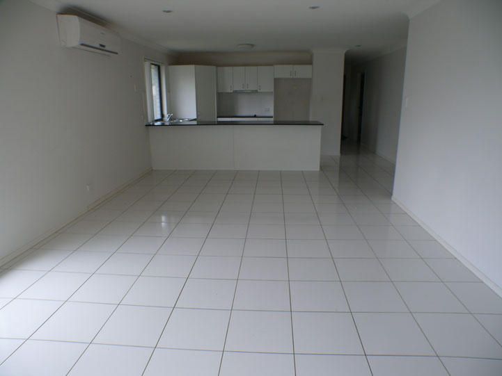 5 Sally Drive, MARSDEN, QLD 4132
