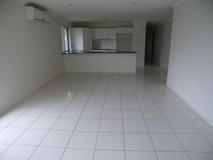 5 Sally Drive, MARSDEN, QLD 4132