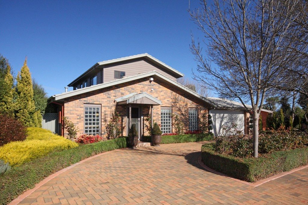 26  Collyburl Crescent, ISABELLA PLAINS, ACT 2905