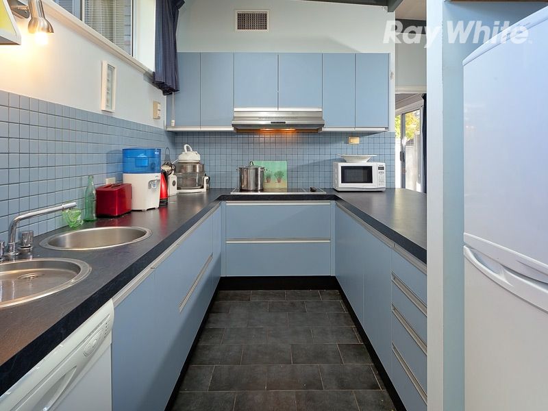14 Darrambal Drive, LAVINGTON, NSW 2641