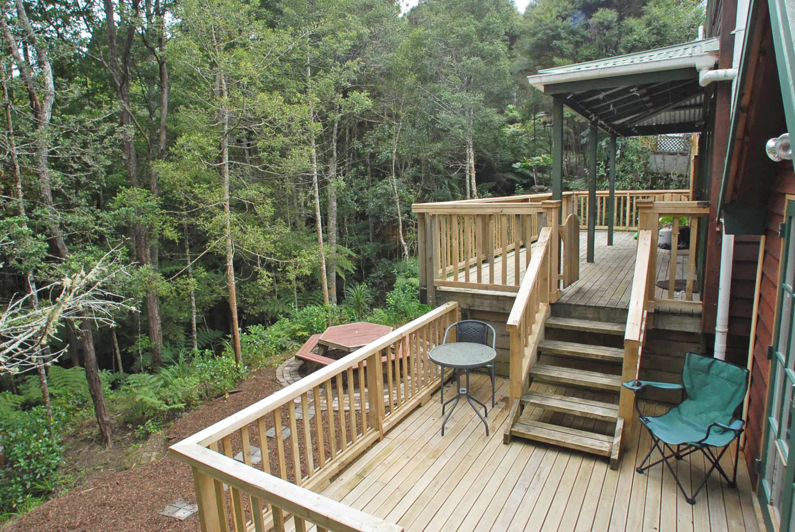 24a Fernwood Grove, GLENFIELD, North Shore City