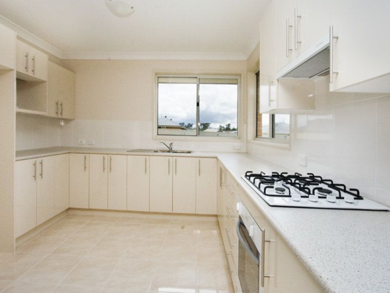 4/13 Hannah Place., WORRIGEE, NSW 2540
