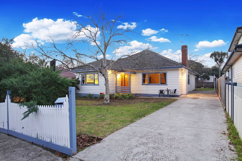17 Bessie Street, BENTLEIGH EAST, VIC 3165