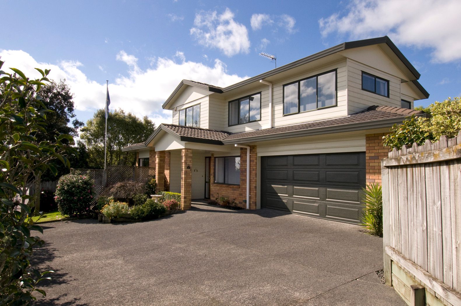 2/47 Wiltshire Place, Northpark, Manukau City