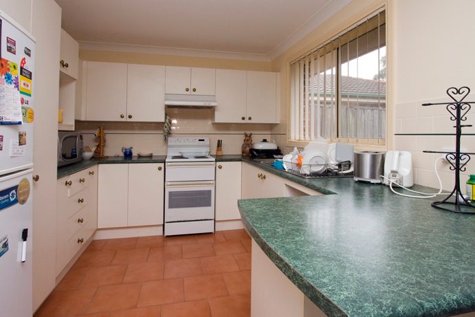 2/10 Regent Place, BOMADERRY, NSW 2541