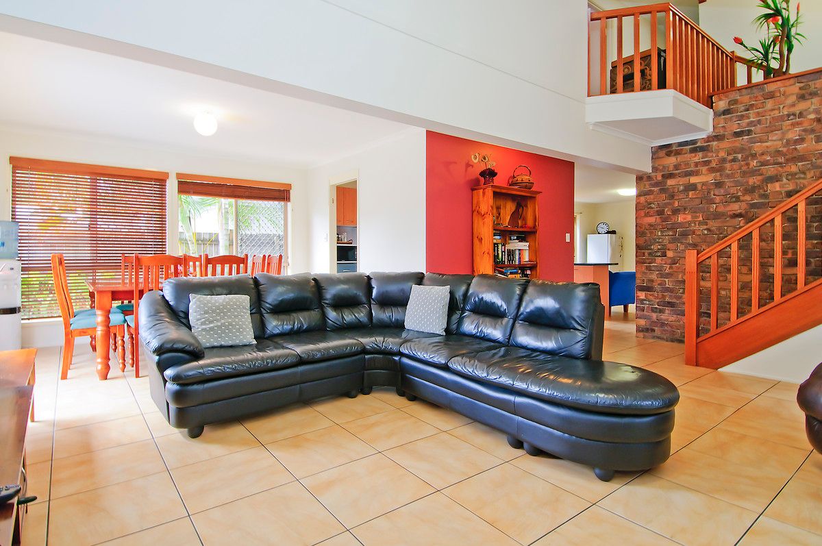 229 Morala Avenue, RUNAWAY BAY, QLD 4216