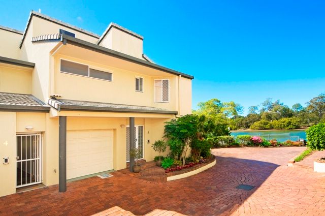 14 Wilpark Crescent, CURRUMBIN WATERS QLD 4223