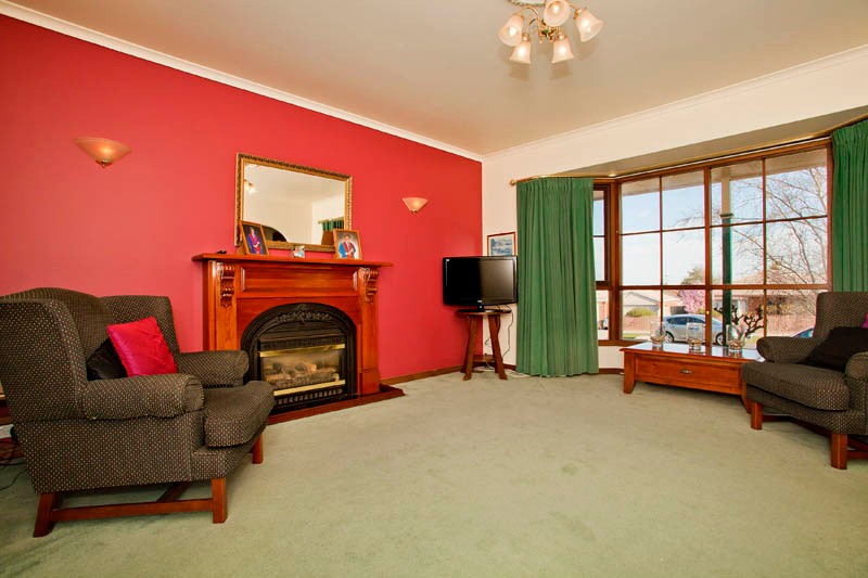 72 Wingarra Drive, GROVEDALE, VIC 3216