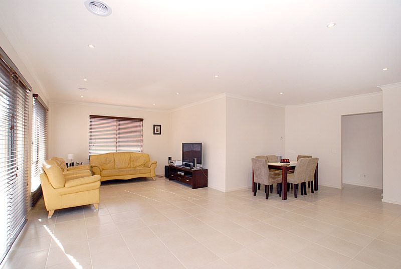 72 Grices Road, BERWICK, VIC 3806