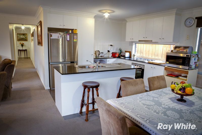 52 Algerd Way, PAKENHAM, VIC 3810