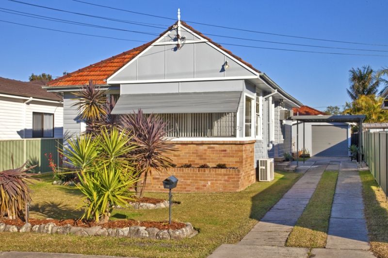 33 Neilson Street, EDGEWORTH NSW 2285
