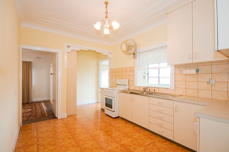 TAREE, NSW 2430