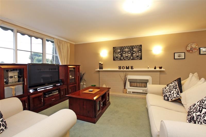 73 Wallara Crescent, BUNDOORA, VIC 3083