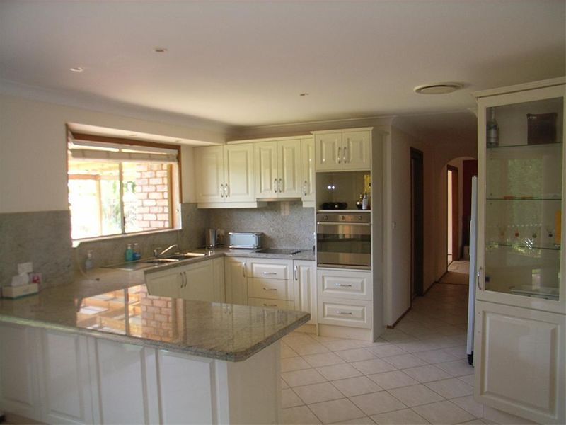 42 Darling Street, ABBOTSBURY, NSW 2176
