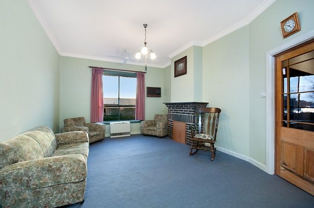 10 McMillian Street, HAMILTON, VIC 3300