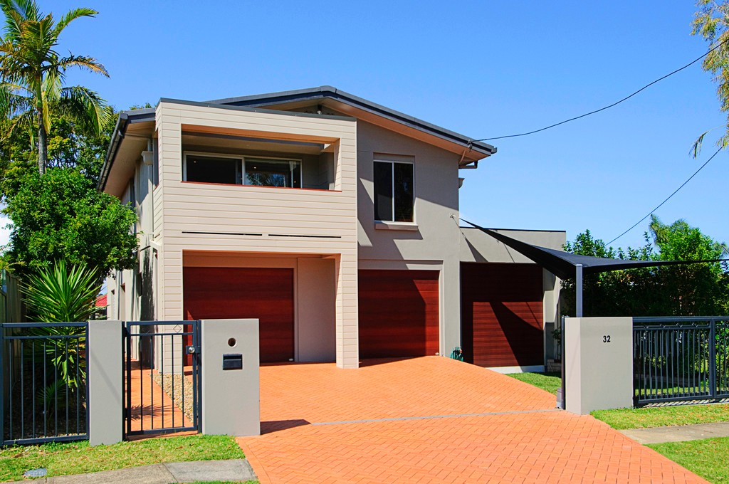 32 Barnard Street, BIGGERA WATERS, QLD 4216