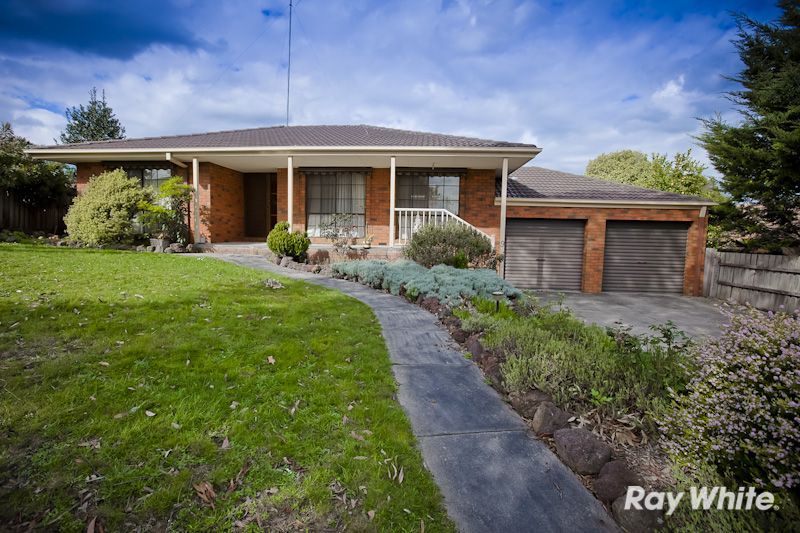 9 Highview Court, PAKENHAM VIC 3810