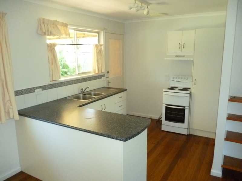 98 School Road, MAROOCHYDORE, QLD 4558