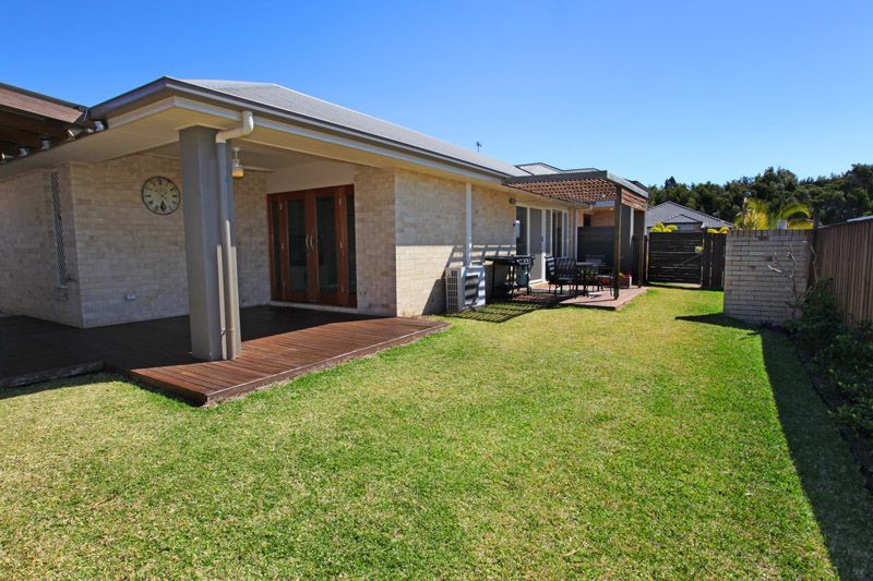 17  Whitsunday Drive, PACIFIC PARADISE, QLD 4564