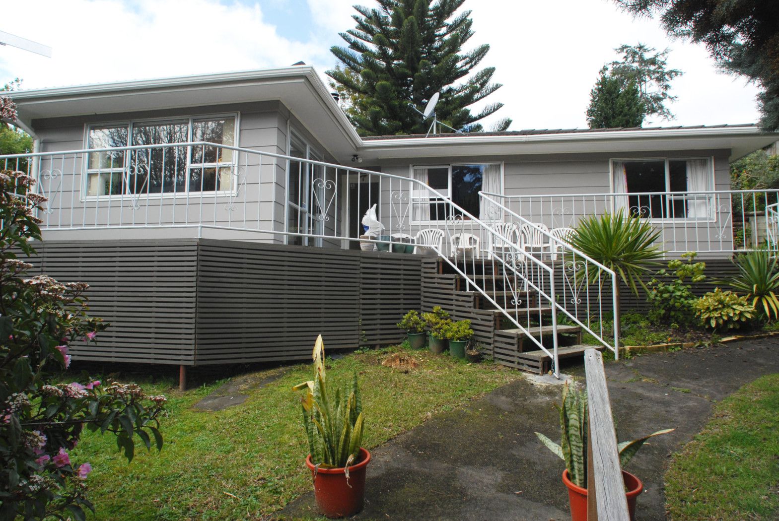 11 Sapphire Place, GLENFIELD, North Shore City