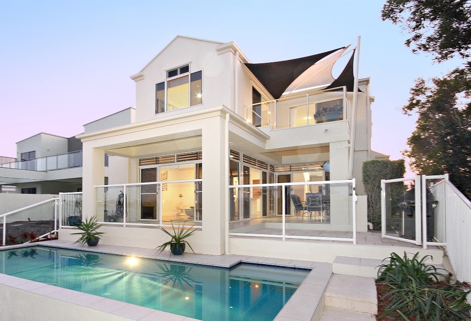 6 Teneriffe Court, KAWANA ISLAND, QLD 4575