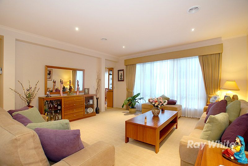 9 Latrobe Avenue, KEYSBOROUGH, VIC 3173
