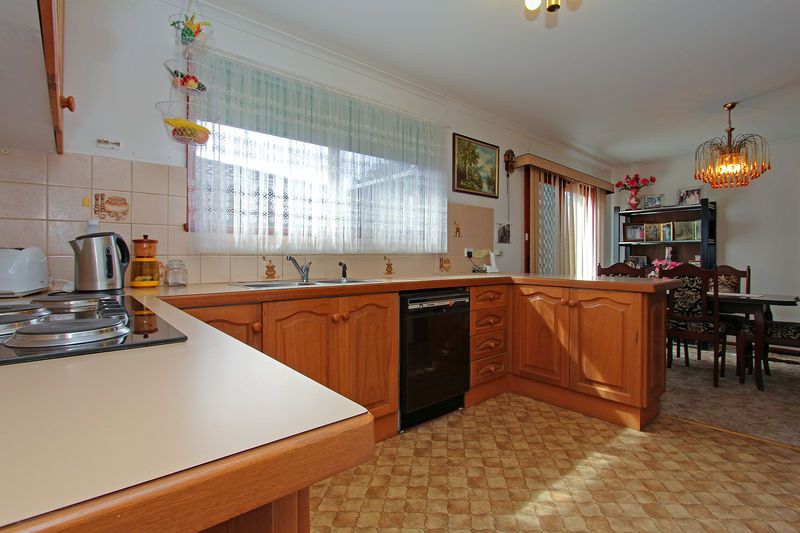 174 Ninth Avenue, ROSEBUD, VIC 3939