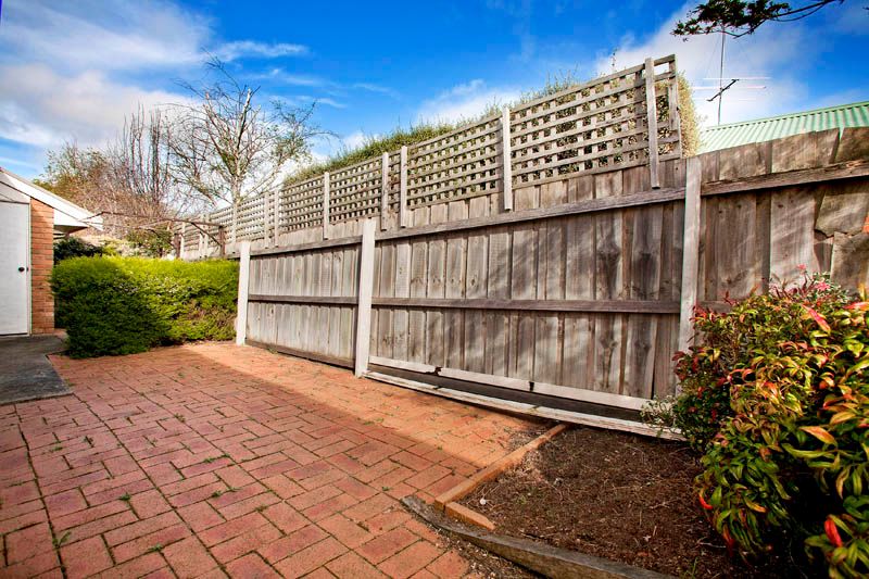 1/3 Augustine Drive, HIGHTON, VIC 3216