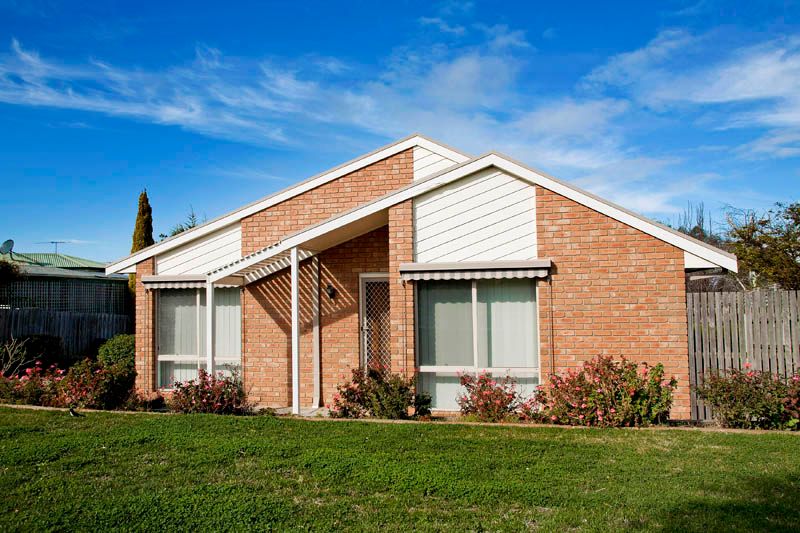 3 Augustine Drive, HIGHTON VIC 3216