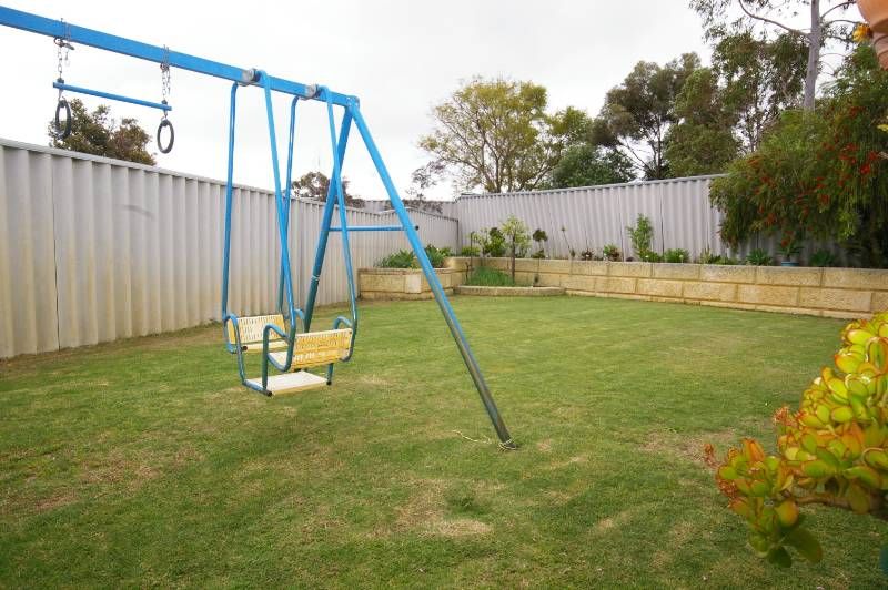 8 Amur Close, BEECHBORO, WA 6063