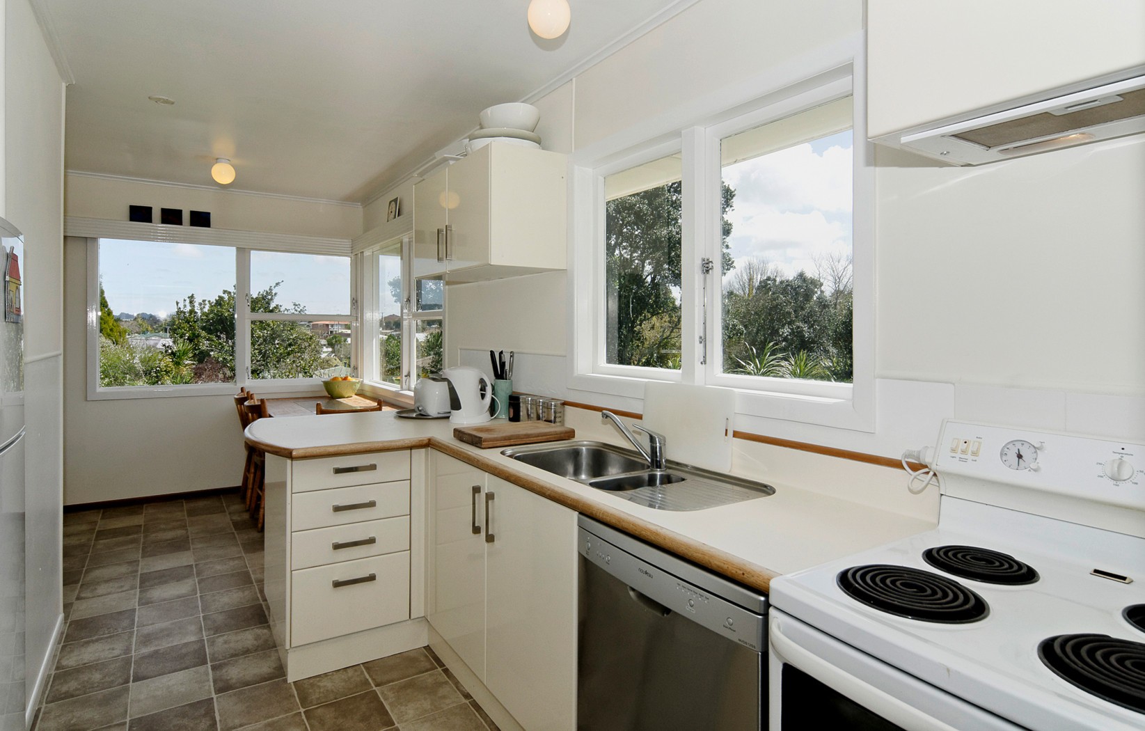 20 Kaikoura Street, HENDERSON, Waitakere City