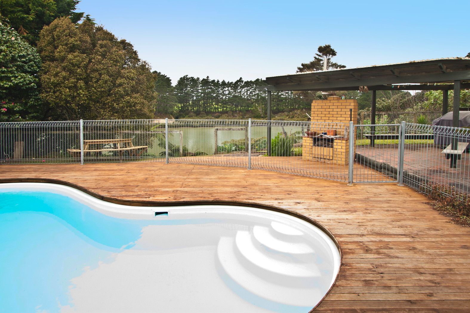 8 Koromiko Place, WAIUKU, Franklin