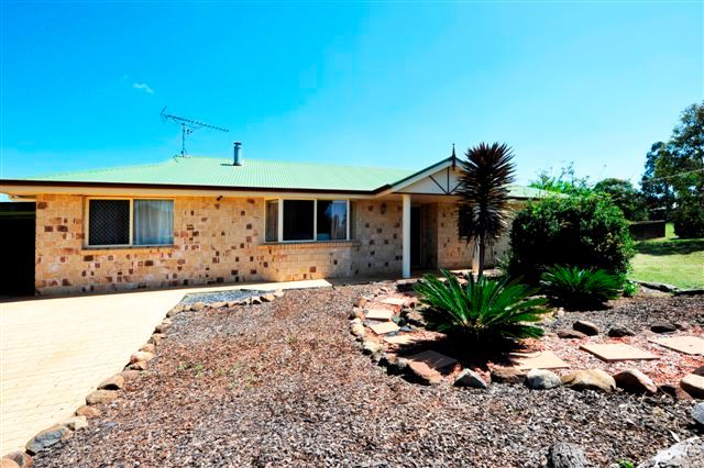 5 East Street, KINGSTHORPE, QLD 4400
