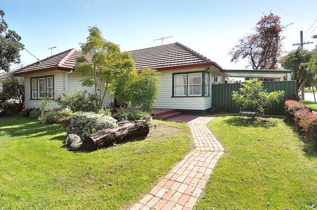2 Emma Avenue, RESERVOIR, VIC 3073