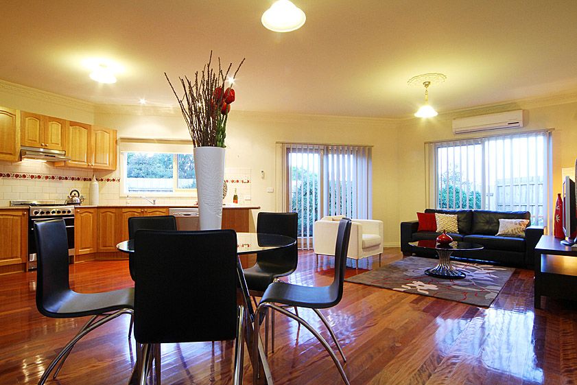 2/47 Burbank Drive, RESERVOIR, VIC 3073