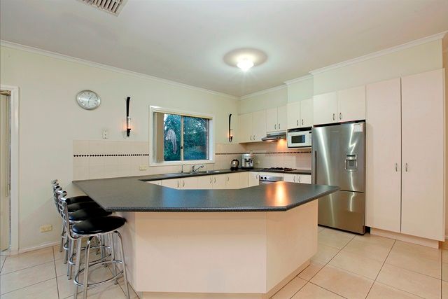 35 Pretty Valley Grove, SOUTH MORANG, VIC 3752