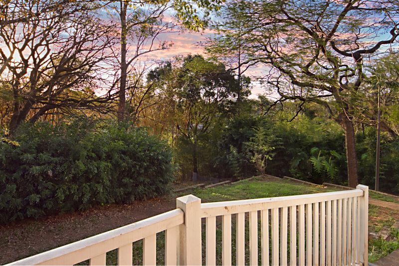 6 Fairseat Street, BARDON, QLD 4065