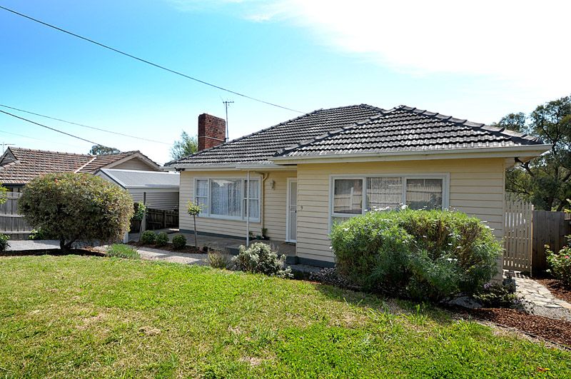 9  Oak Avenue, BORONIA VIC 3155
