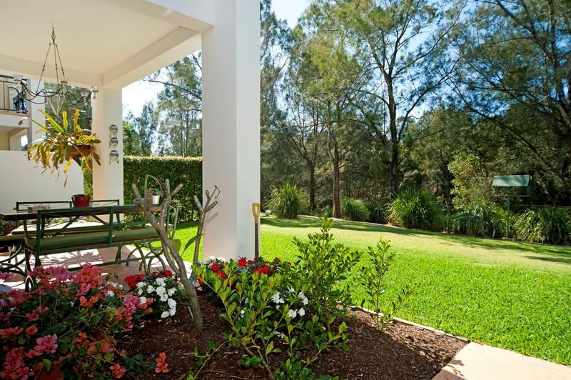 8877 Magnolia Drive, HOPE ISLAND, QLD 4212